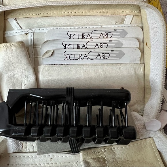 Koltov White Cowhide Wallet Purse Crossbody - Picture 8 of 8